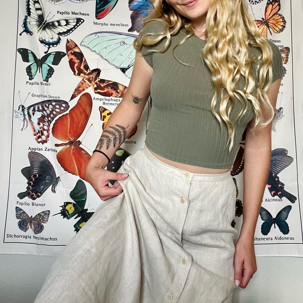 LAST PRICE DROP Beautiful vintage linen skirt